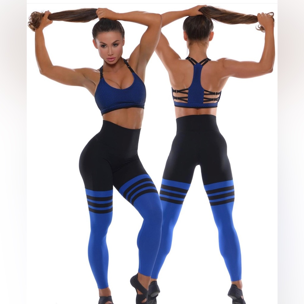 Like new tickle my back bombshell sports bra